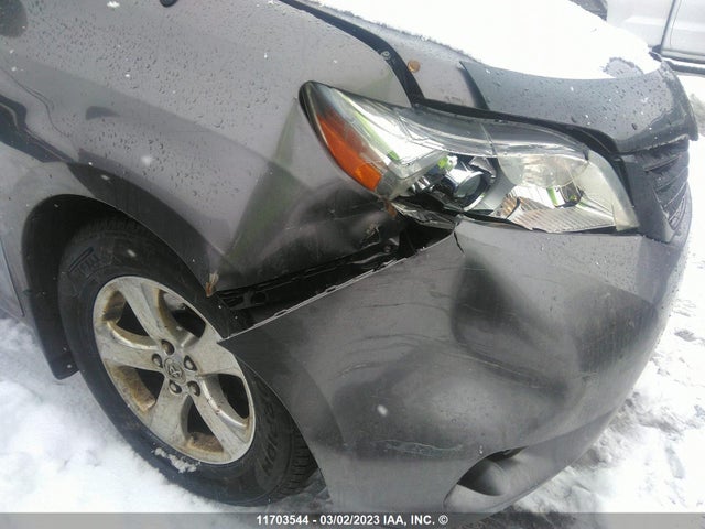 Toyota SIENNA 2011 5TDZK3DC7BS148007 Image 7
