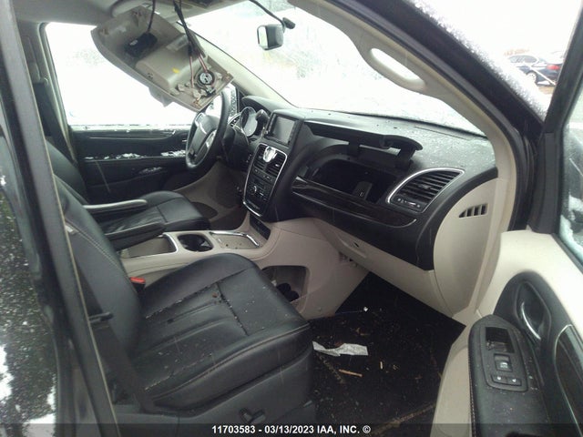 2C4RC1CG3GR269235 Chrysler Town & Country Touring L