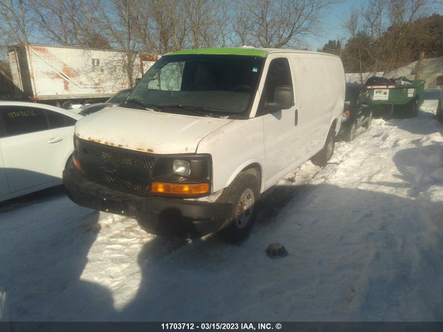 Chevrolet Express G2500 2014 1GCWGFBA5E1159628 Image 2