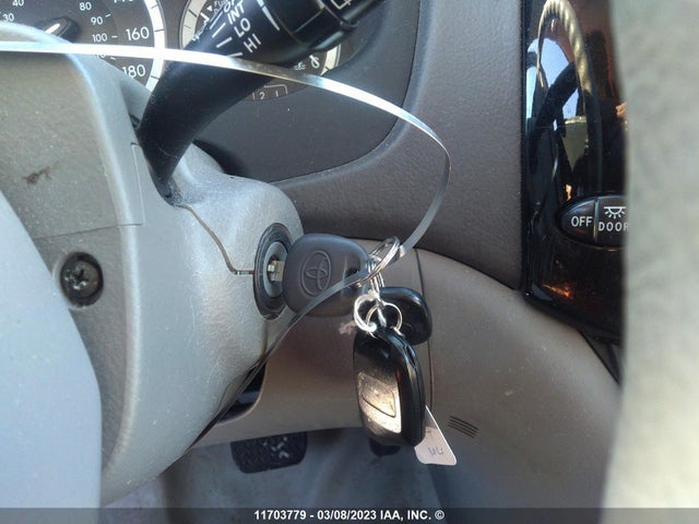 Toyota SIENNA CE 2005 5TDZA29CX5S225737 Image 3