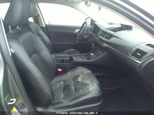 JTHKD5BH3E2183899 Lexus CT 200