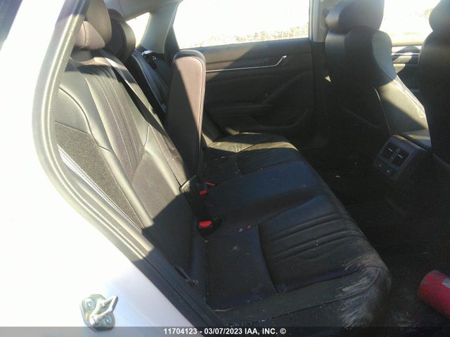 Honda Accord Touring 2018 1HGCV1F98JA809284 Image 8