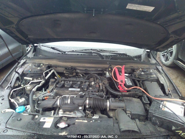 Honda Accord Touring 2018 1HGCV1F91JA804413 Image 10