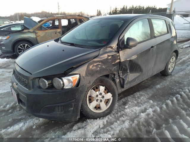 Chevrolet SONIC LS 2016 1G1JA6SH4G4176004 Image 2