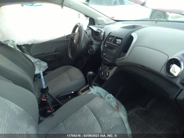 Chevrolet SONIC LS 2016 1G1JA6SH4G4176004 Image 5
