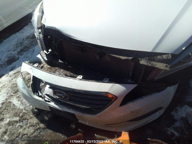 Hyundai SONATA SE 2017 5NPE24AF9HH588098 Image 4