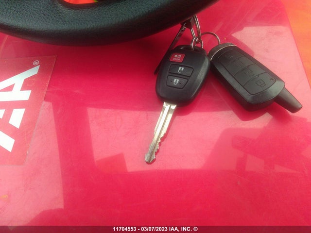 Toyota RAV4 LE 2015 2T3ZFREVXFW147459 Image 3