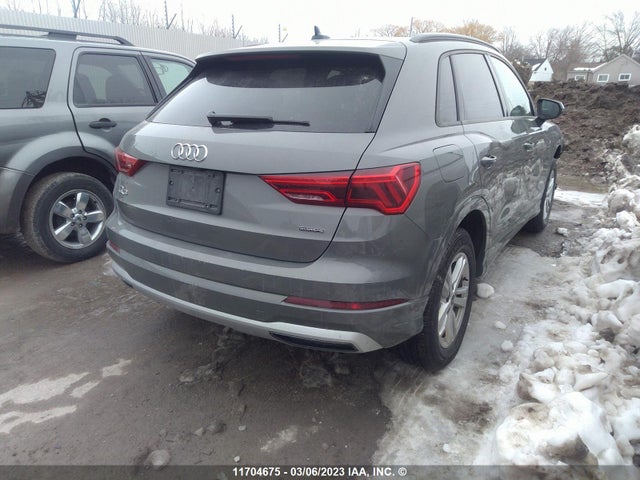 WA1AUCF39M1074670 Audi Q3 Premium 40