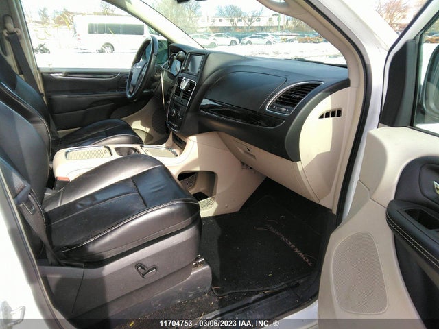 2C4RC1GG7FR554819 Chrysler Town & Country Limited Platinum