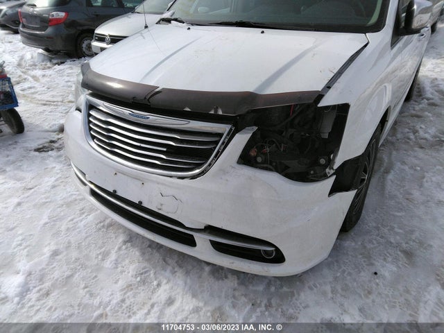 2C4RC1GG7FR554819 Chrysler Town & Country Limited Platinum
