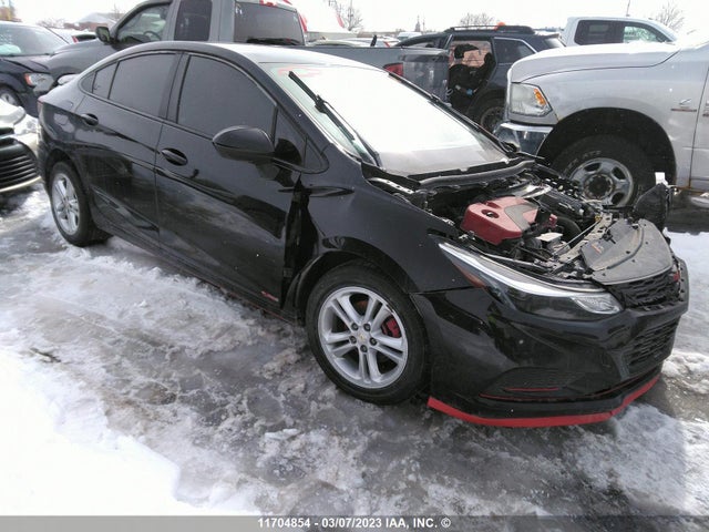 Chevrolet CRUZE LT 2018 1G1BE5SM2J7154783 Image 1