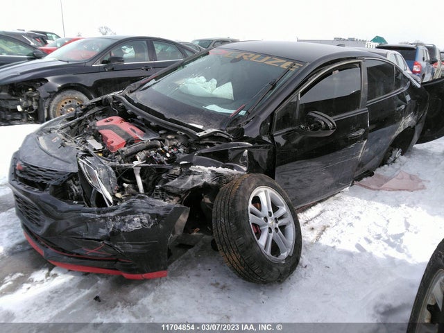 Chevrolet CRUZE LT 2018 1G1BE5SM2J7154783 Image 2