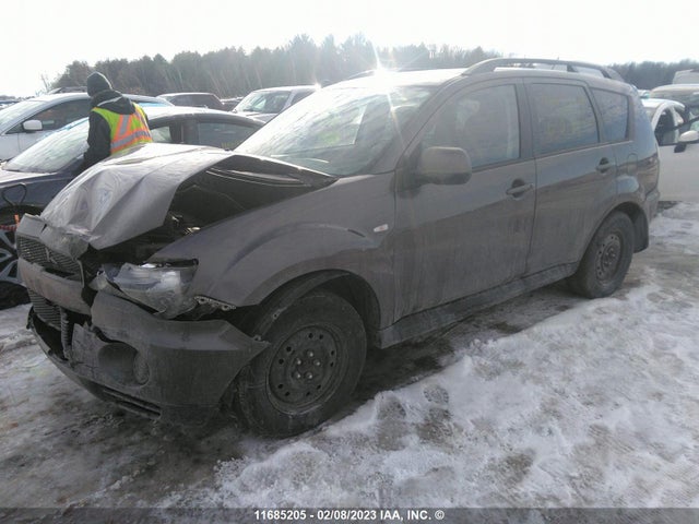 JA4AS2AW9AZ607373 Mitsubishi Outlander Es