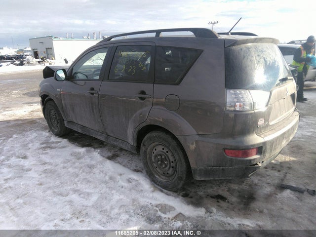JA4AS2AW9AZ607373 Mitsubishi Outlander Es