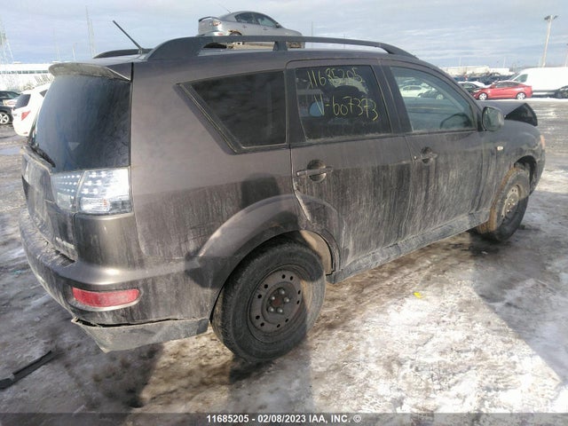 JA4AS2AW9AZ607373 Mitsubishi Outlander Es