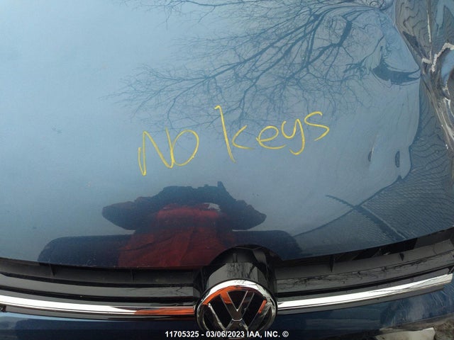 3VWG17AU1JM269013 Volkswagen Golf Comfortline