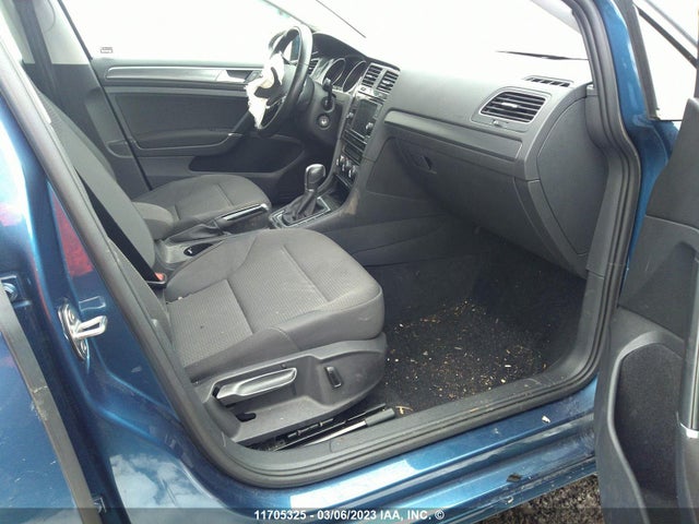 3VWG17AU1JM269013 Volkswagen Golf Comfortline
