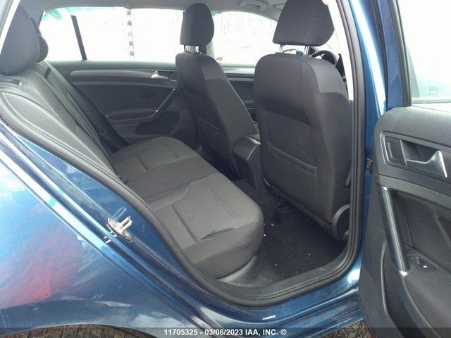 3VWG17AU1JM269013 Volkswagen Golf Comfortline