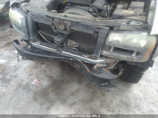 Chevrolet Trailblazer 2002 1GNDT13S422336308 Image 8