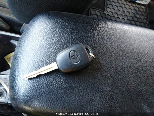 Toyota RAV4 LE 2015 2T3BFREV5FW265761 Image 3
