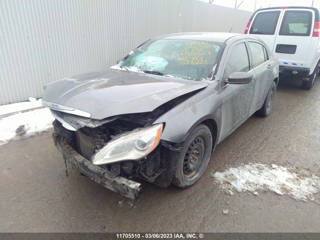 1C3CCBAB1DN569629 Chrysler 200 LX