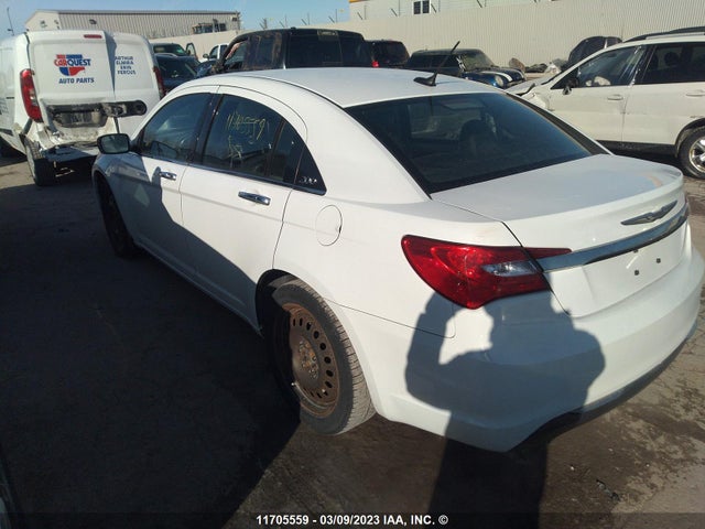 1C3CCBCG3EN121533 Chrysler 200 Limited