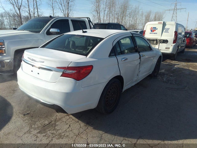 1C3CCBCG3EN121533 Chrysler 200 Limited