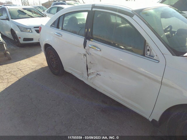 1C3CCBCG3EN121533 Chrysler 200 Limited