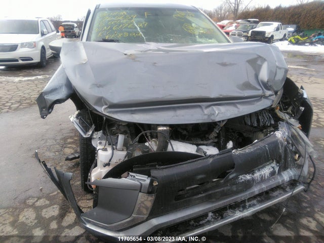 JA4AT3AA3JZ617629 Mitsubishi Eclipse Cross Es