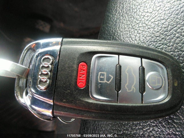 WA1CFCFP9FA082129 Audi Q5 PREMIUM