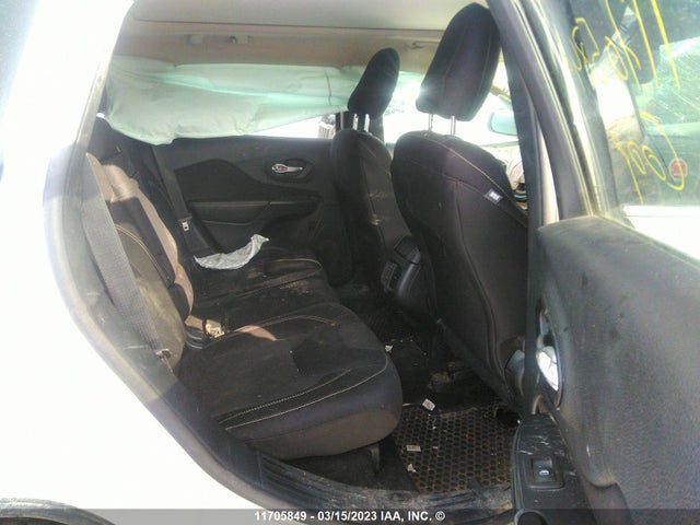 1C4PJMCSXFW674436 Jeep Cherokee Latitude