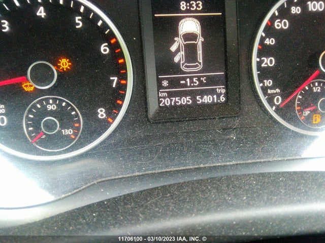 WVGKV7AX7FW525850 Volkswagen TIGUAN