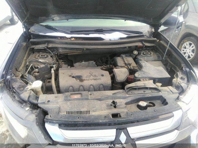 JA4AZ2A30GZ600192 Mitsubishi Outlander Es