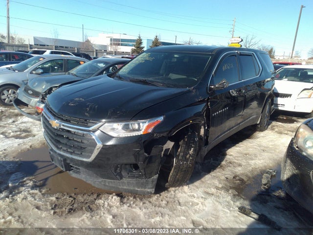Chevrolet Traverse Ls 2018 1GNERFKW6JJ104673 Image 2