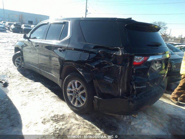 Chevrolet Traverse Ls 2018 1GNERFKW6JJ104673 Image 3