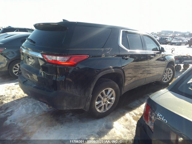 Chevrolet Traverse Ls 2018 1GNERFKW6JJ104673 Image 4