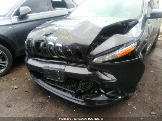 1C4PJMCB7GW358638 Jeep Cherokee Latitude