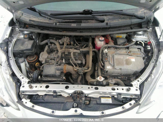 Toyota PRIUS C 2017 JTDKDTB37H1595490 Image 10