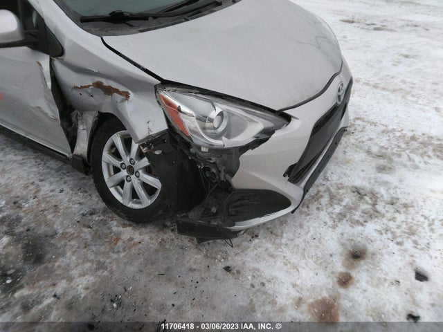 Toyota PRIUS C 2017 JTDKDTB37H1595490 Image 6