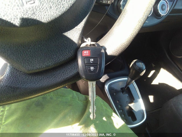 Toyota Yaris 2015 VNKKTUD33FA053216 Image 3