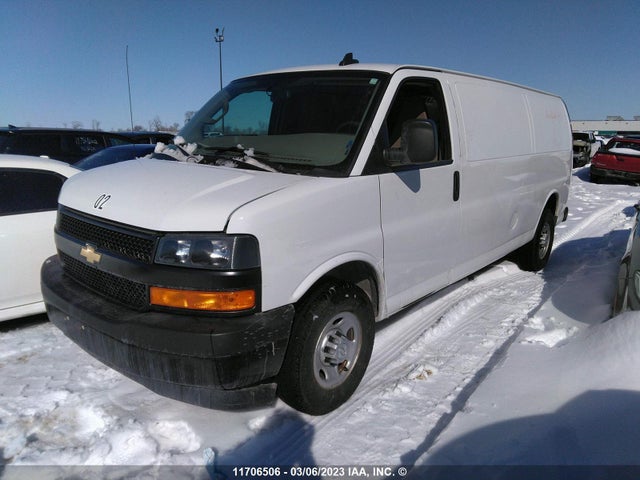 Chevrolet Express G2500 2018 1GCWGBFP5J1334512 Image 2