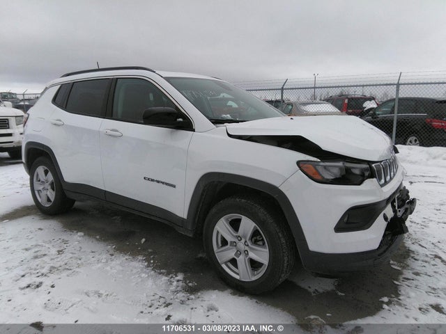Jeep Compass Latitude 2022 3C4NJDBB9NT163037 главное изображение