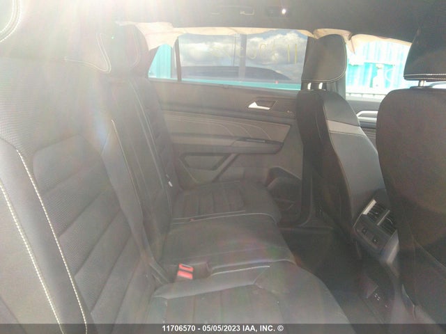1V2FE2CA8PC203527 Volkswagen Atlas Cross Sport Se