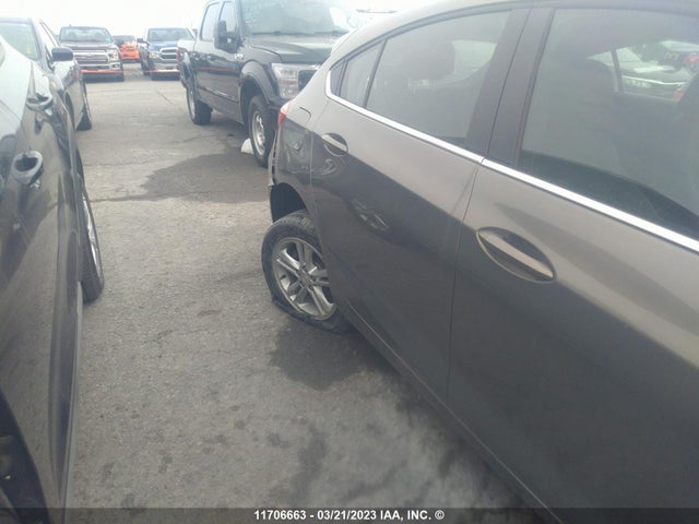 Chevrolet CRUZE LT 2018 3G1BE6SM6JS574537 Image 4
