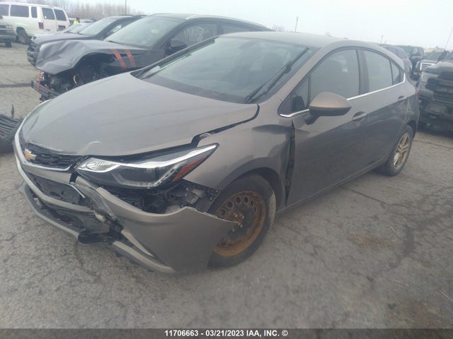 Chevrolet CRUZE LT 2018 3G1BE6SM6JS574537 Image 2