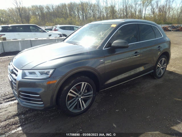 WA1FNAFYXJ2017600 Audi Q5 Technik S-line