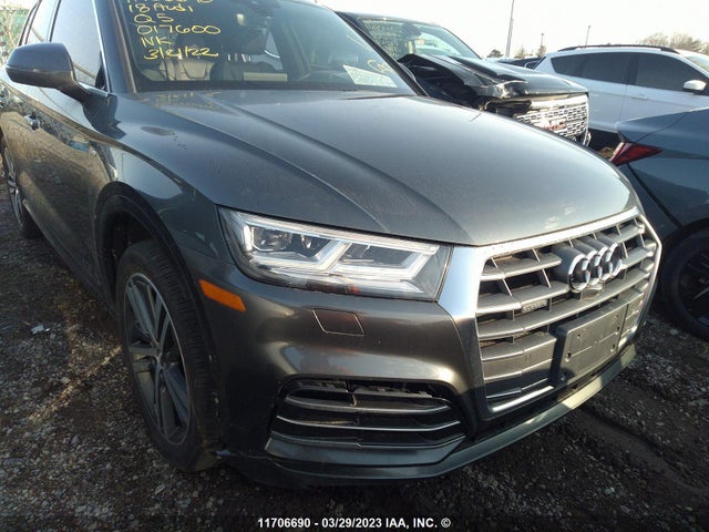 WA1FNAFYXJ2017600 Audi Q5 Technik S-line