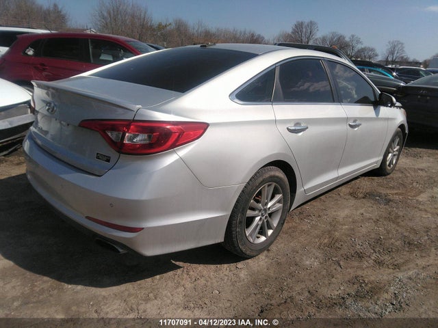 Hyundai SONATA SE 2016 5NPE24AF1GH293611 Image 4