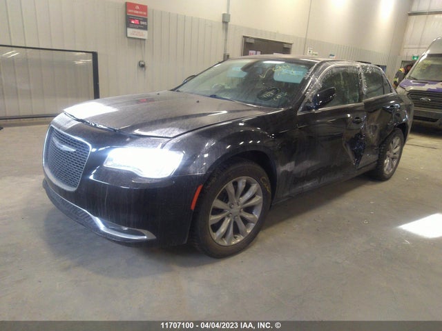 2C3CCARG6KH560473 Chrysler 300 Touring