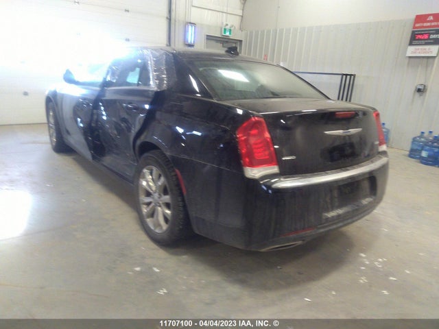 2C3CCARG6KH560473 Chrysler 300 Touring